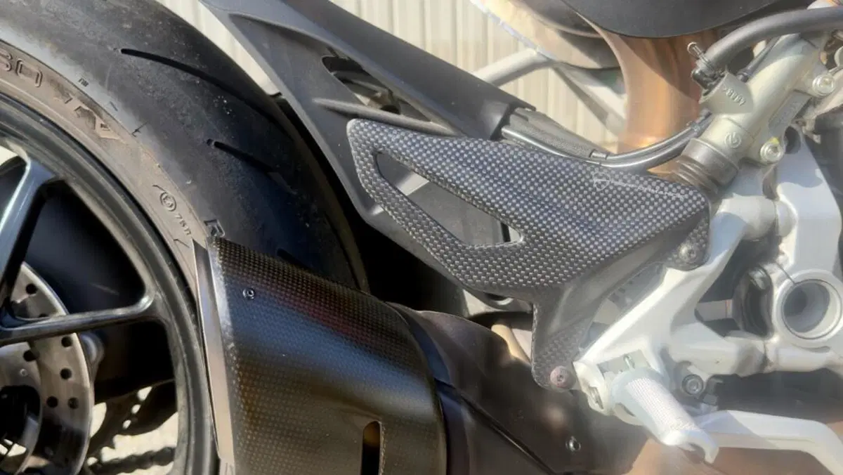 Ducati Streetfighter V2 (2022 - 24)  (4)
