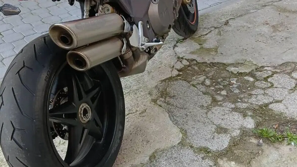 MV Agusta Brutale 989 R  (4)