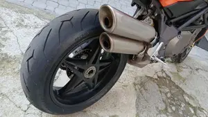 MV Agusta Brutale 989 R  (5)