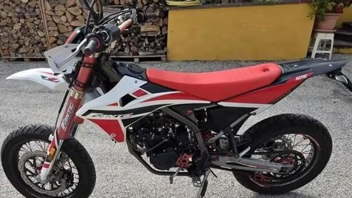 Fantic Motor XMF 125 Motard Competition 4t (2021 - 22)  (2)