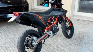 KTM 690 SMC R (2021 - 22)  (3)