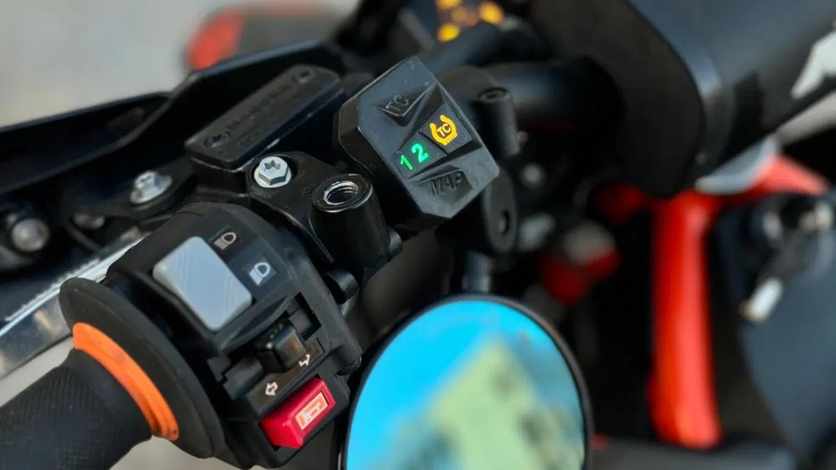 KTM 690 SMC R (2021 - 22)  (5)