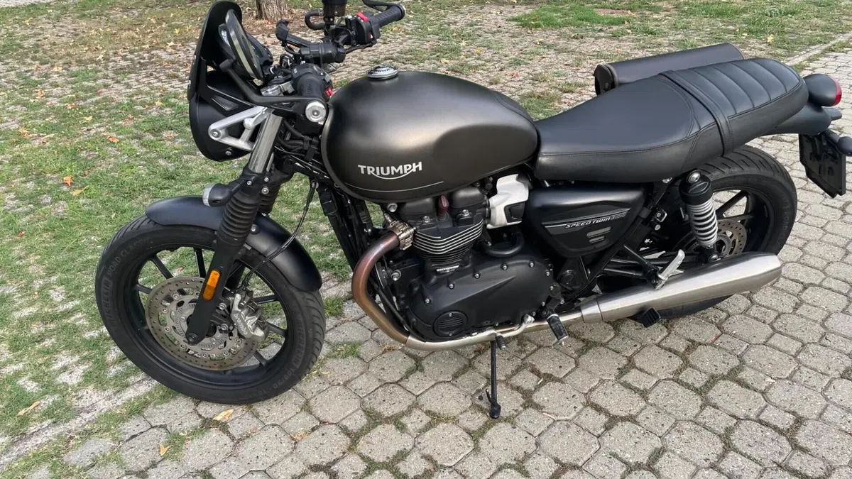 Triumph Speed Twin 900 (2023 - 24)  (2)