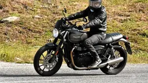 Triumph Speed Twin 900 (2023 - 24)  (4)