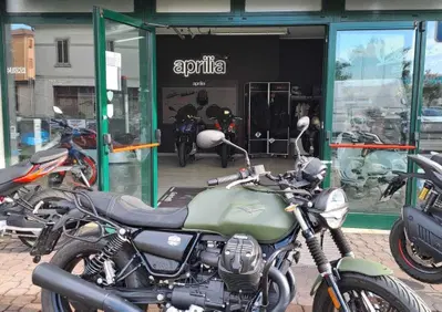 Moto Guzzi V7 Stone (2021 - 24) - Annuncio 10131819