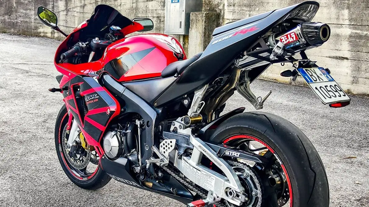 Honda CBR 600 RR (2003 - 04)  (2)