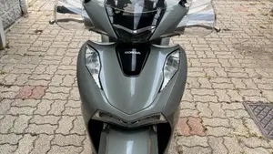 Honda SH 150i (2024 - 25)  (3)