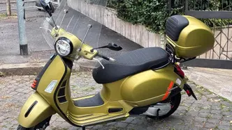 Vespa GTS 300 Super (2023 - 24) usata