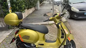 Vespa GTS 300 Super (2023 - 24)  (6)