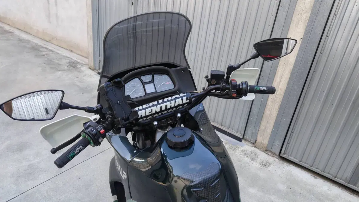 Honda Transalp XL 600V (1991 - 93)  (3)