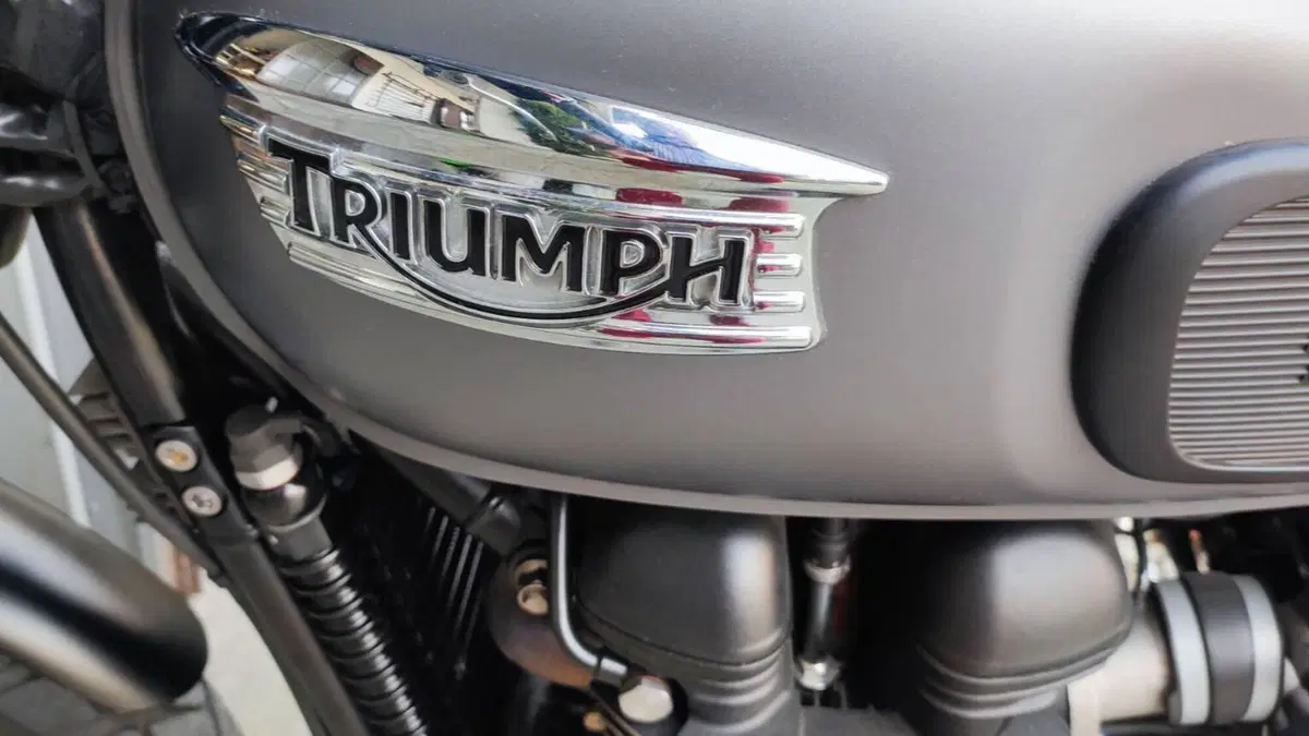 Triumph Scrambler (2006 - 17)  (5)