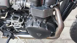 Triumph Scrambler (2006 - 17)  (9)