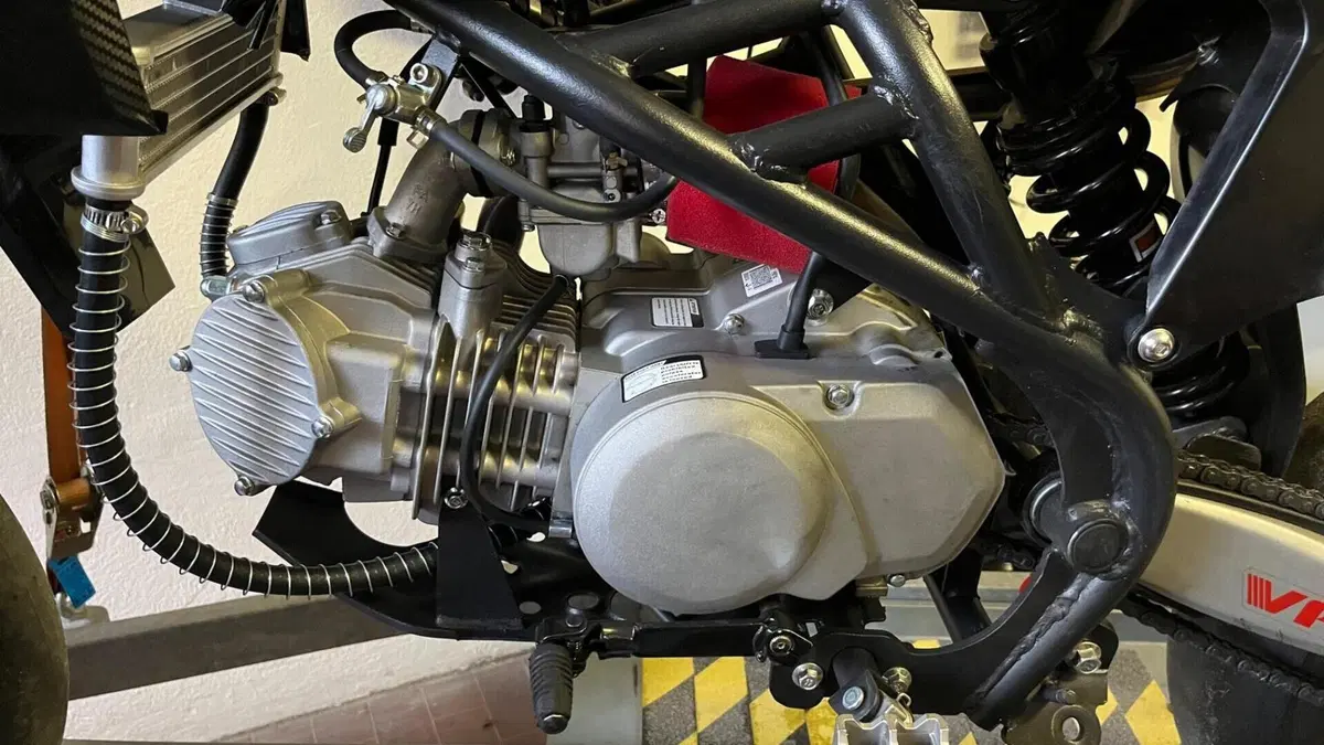 VMoto ON-R L1e (2023 - 26)  (2)