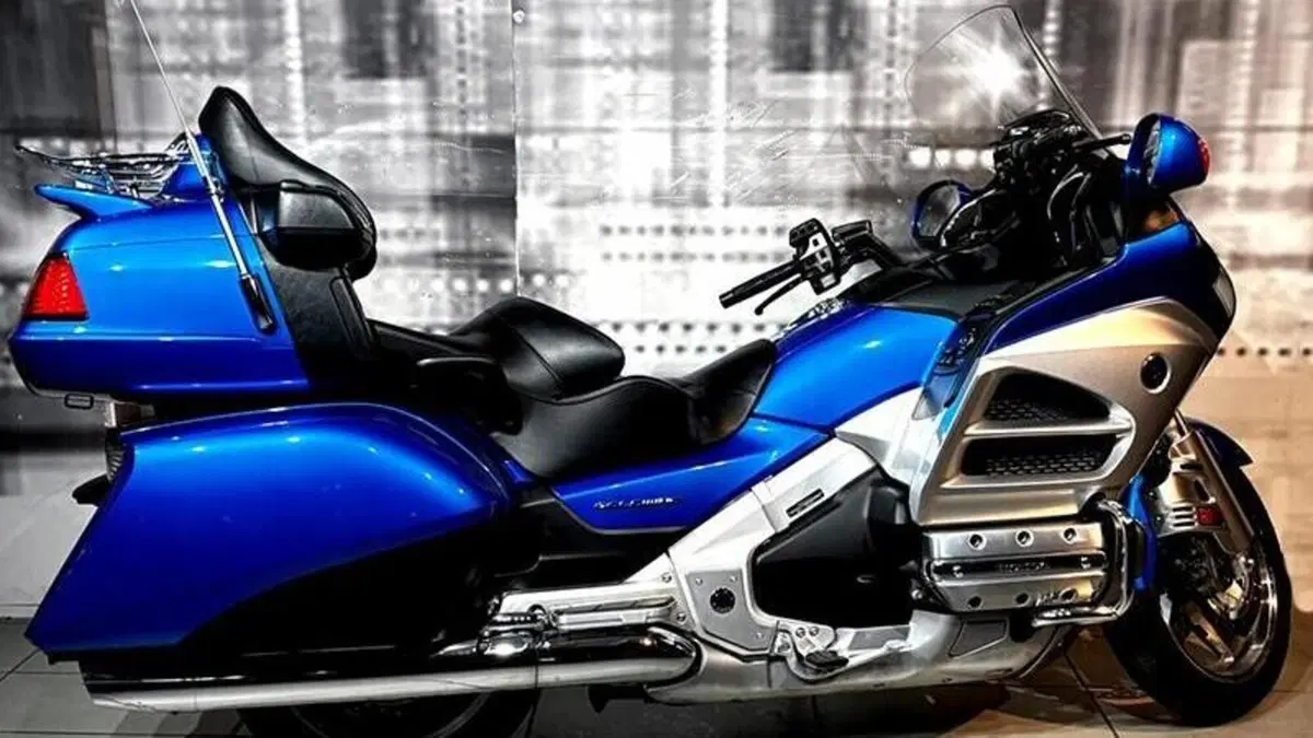 Honda GL 1800 Gold Wing (2012 - 17)  (5)