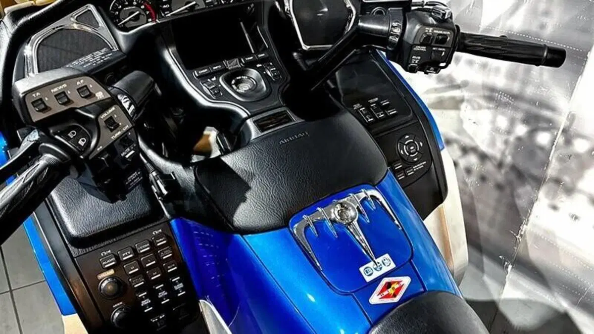 Honda GL 1800 Gold Wing (2012 - 17)  (6)