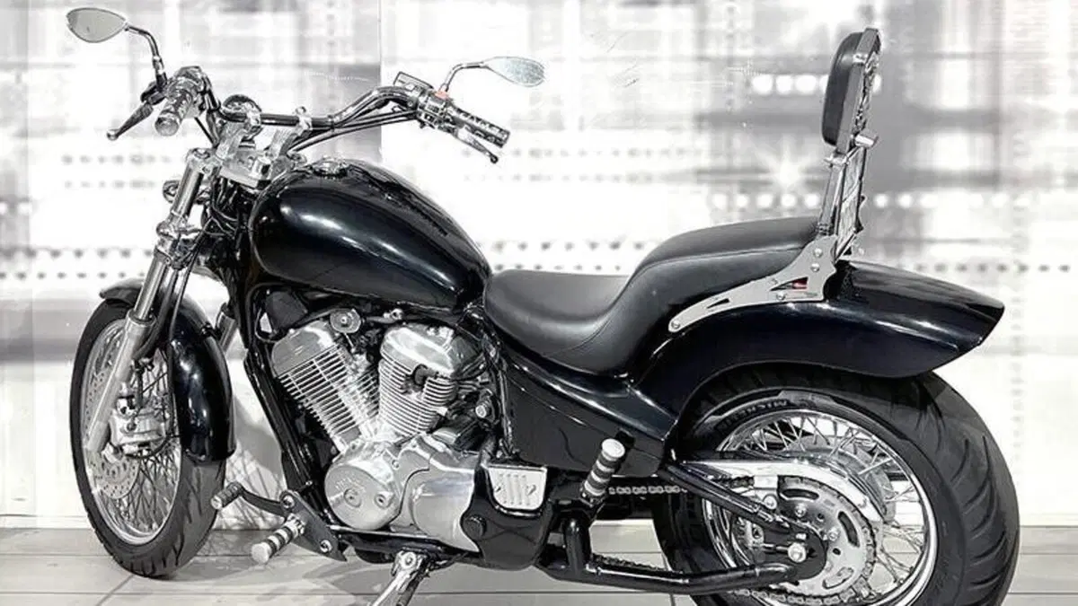 Honda VT 600 C Shadow (1989 - 02)  (2)