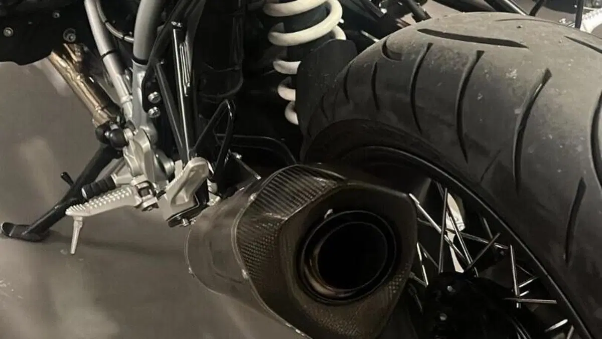 Bmw R nineT 1200 Racer (2017 - 20)  (8)