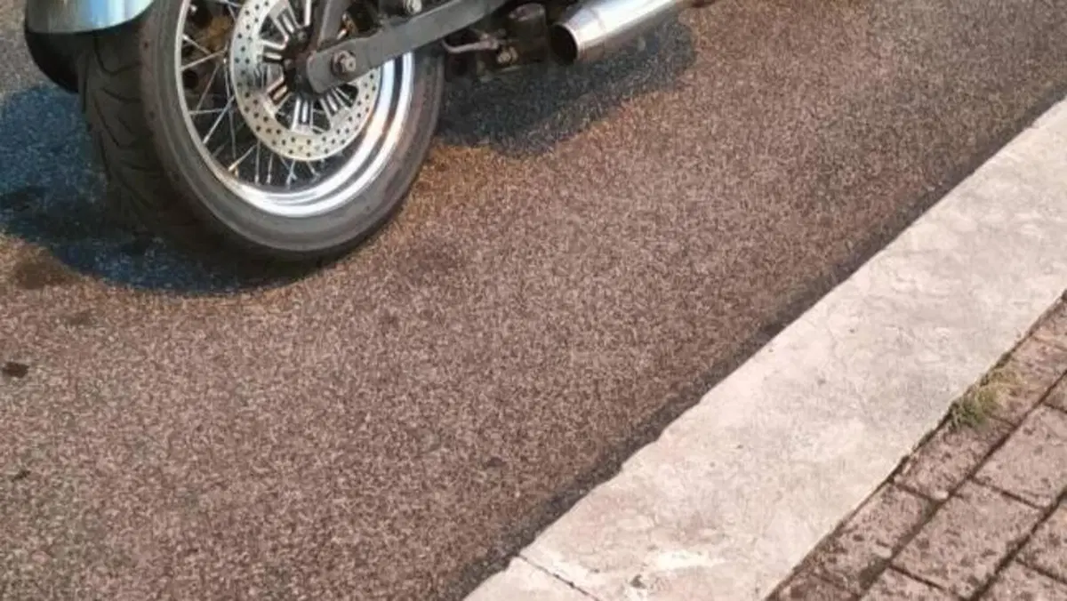 Harley-Davidson 1584 Street Bob (2007) - FXDB 