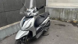 Piaggio Beverly 300 Hpe (2021)
