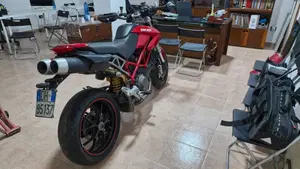 Ducati Hypermotard 1100 (2007 - 09)  (2)