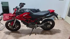Ducati Hypermotard 1100 (2007 - 09)  (3)