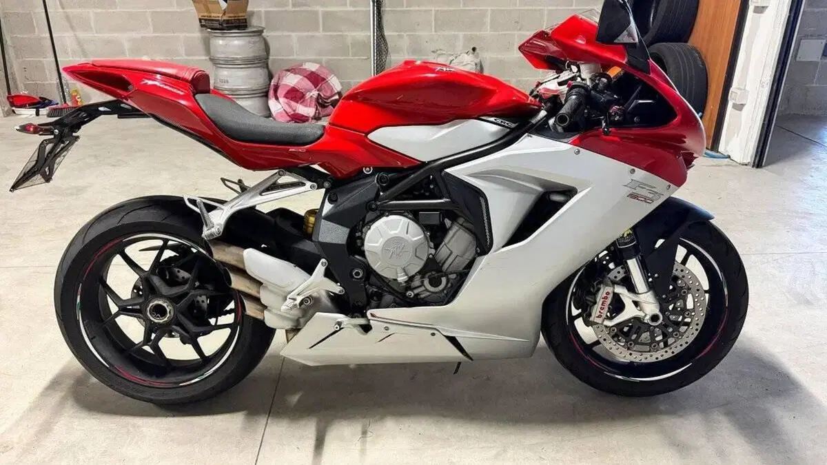 MV Agusta F3 800 EAS (2013 - 15)  (2)