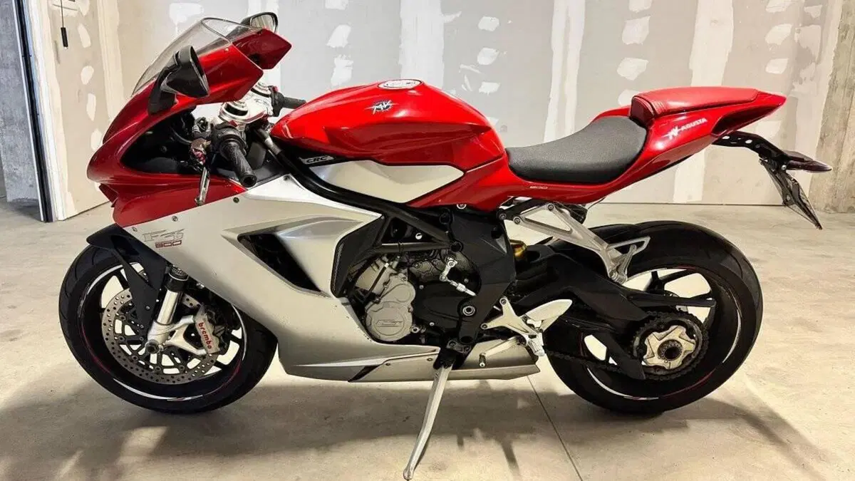 MV Agusta F3 800 EAS (2013 - 15)  (9)