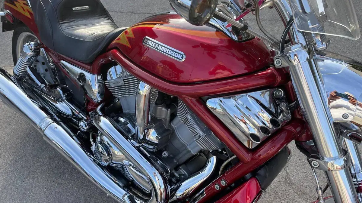 Harley-Davidson 1250 Street Rod (2005 - 06) - VRSCR  (4)
