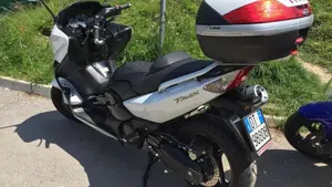 Yamaha T-Max 500 White Max (2010 - 11)  (3)