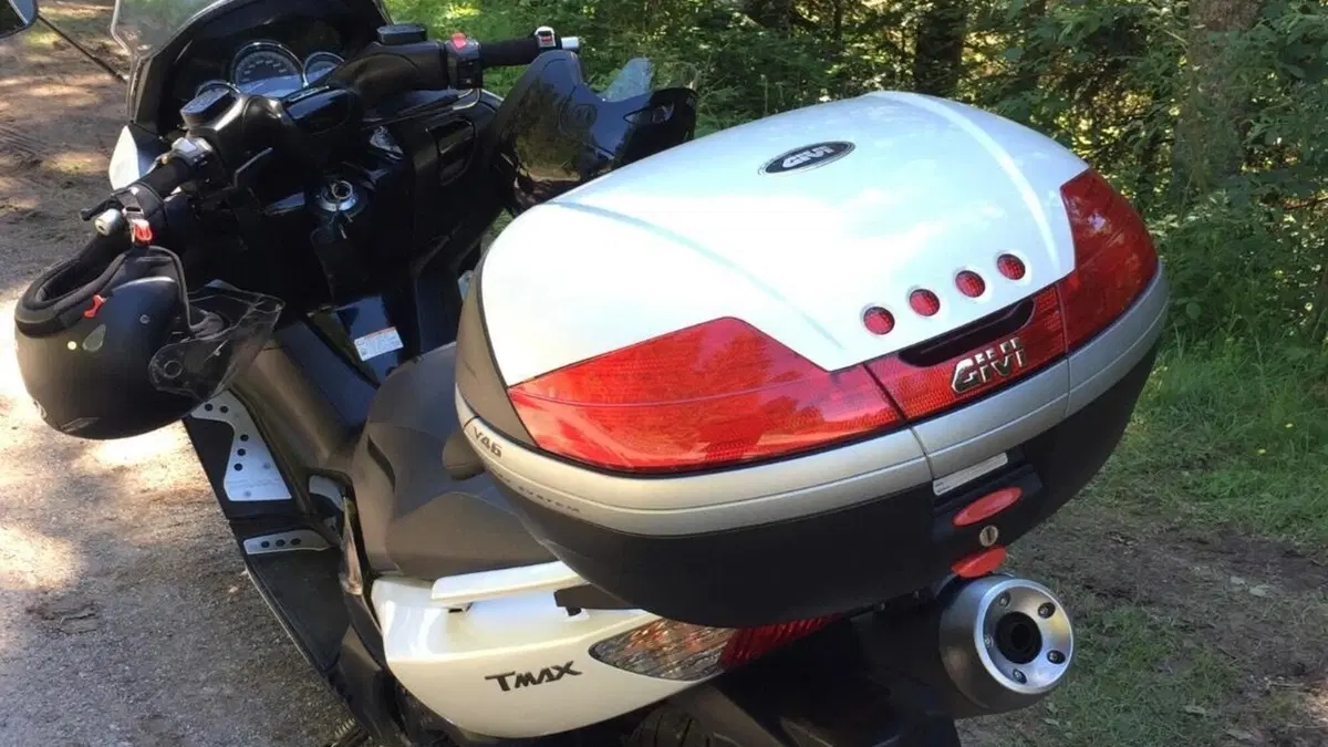 Yamaha T-Max 500 White Max (2010 - 11)  (4)