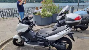 Yamaha T-Max 500 White Max (2010 - 11)  (5)