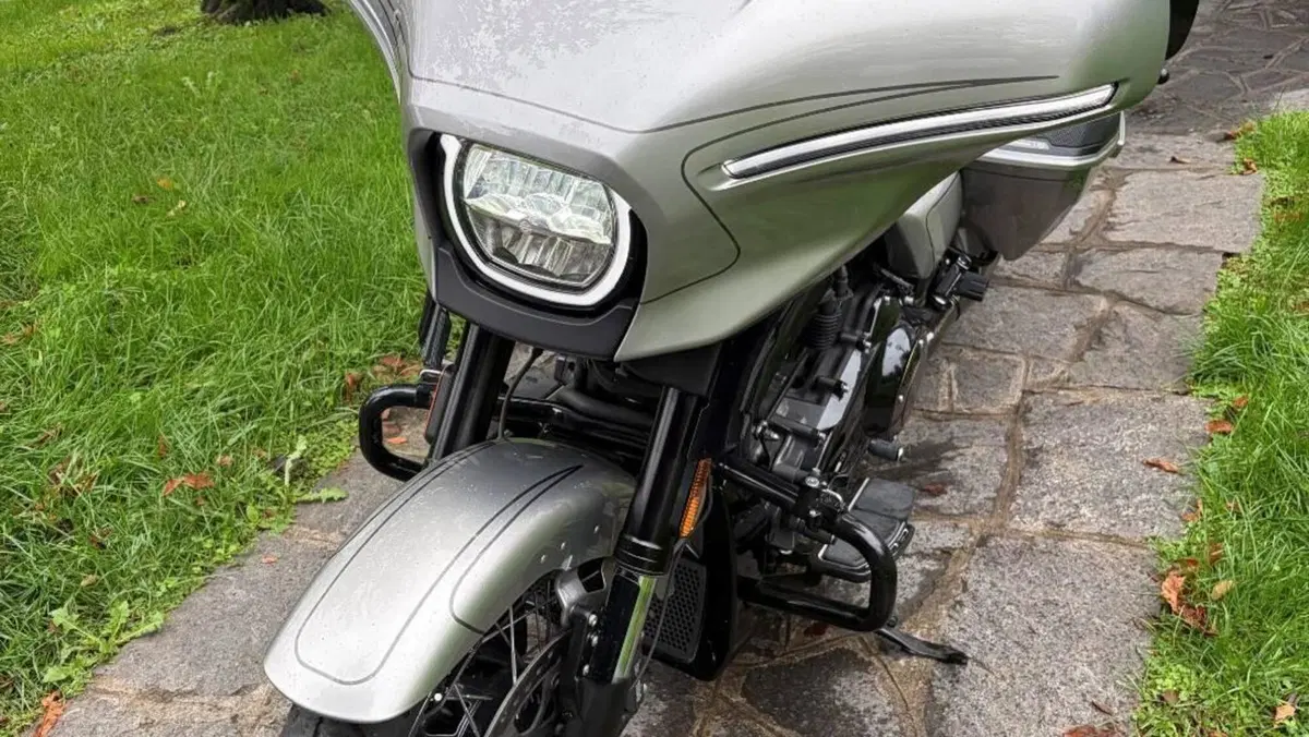 Harley-Davidson CVO Street Glide (2023)  (3)