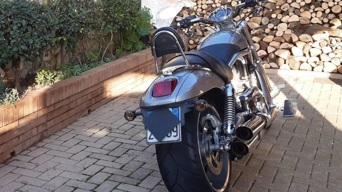 Harley-Davidson 1250 V-Rod (2008 - 12) - VRSCAW  (8)