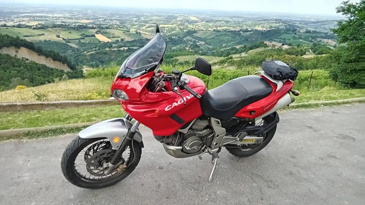 Cagiva Gran Canyon 900  (3)