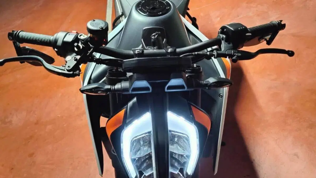 KTM 890 Duke R (2021 - 23)  (6)