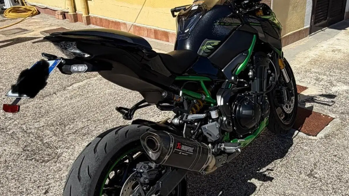 Kawasaki Z 900 SE Performance (2023 - 24)  (5)