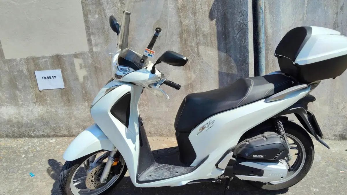 Honda SH 150i (2017 - 19)  (2)