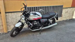 Moto Guzzi V7 850 Stone Special Abs (2021)  (3)