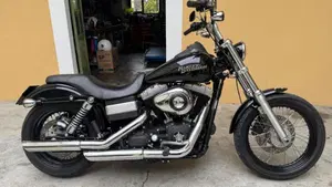 Harley-Davidson 1584 Street Bob (2008 - 15) - FXDB  (4)
