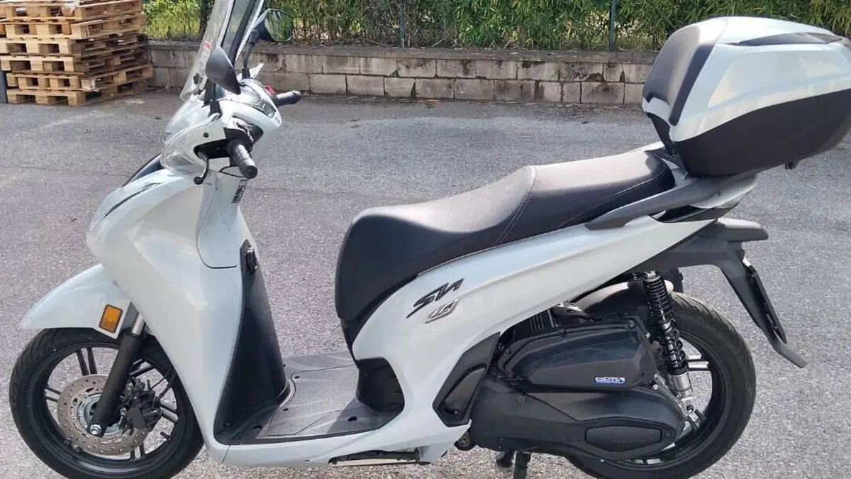 Honda SH 350i GT (2025 - 26)  (2)