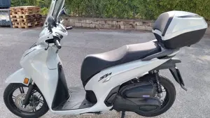 Honda SH 350i GT (2025 - 26)  (18)