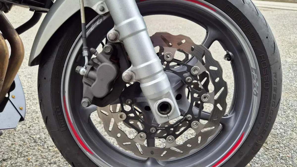 Yamaha FZ6 (2004 - 07)  (8)