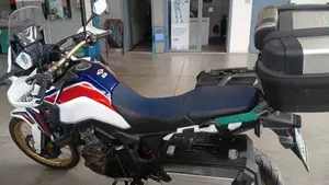 Honda Africa Twin CRF 1000L (2016 - 17)  (4)