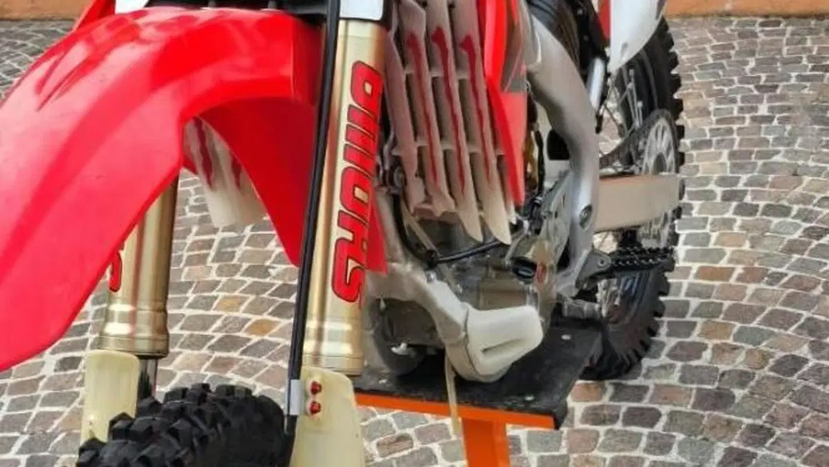 Honda CRF 250R (2007)  (3)