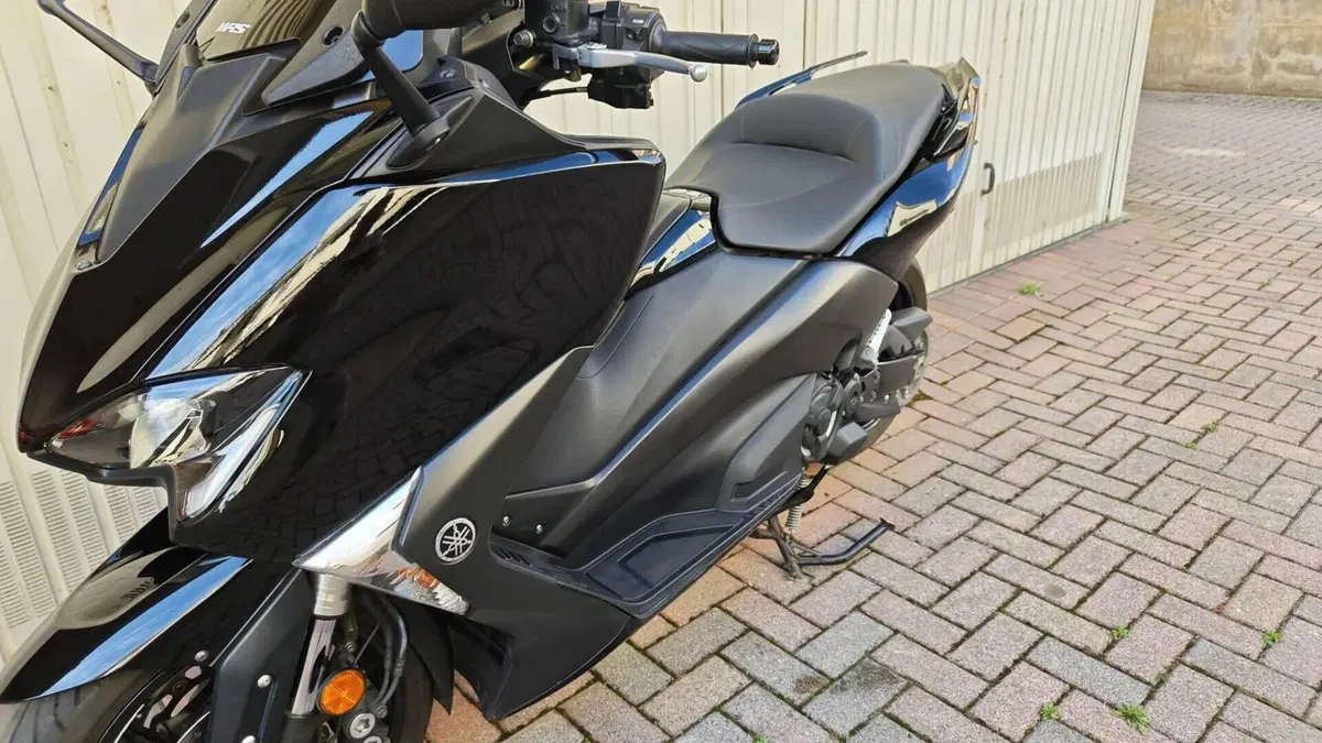 Yamaha T-Max 530 (2017 - 19)  (3)
