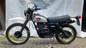 Yamaha   (2)