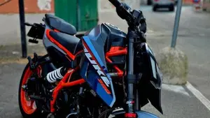 KTM 390 Duke (2024 - 25)  (2)