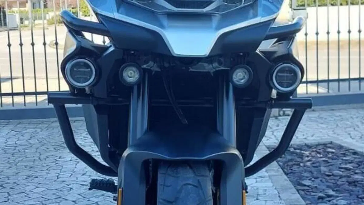 CFMOTO 800MT Touring (2022 - 26)  (2)