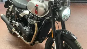 Triumph Speed Twin 900 (2023 - 24)  (2)