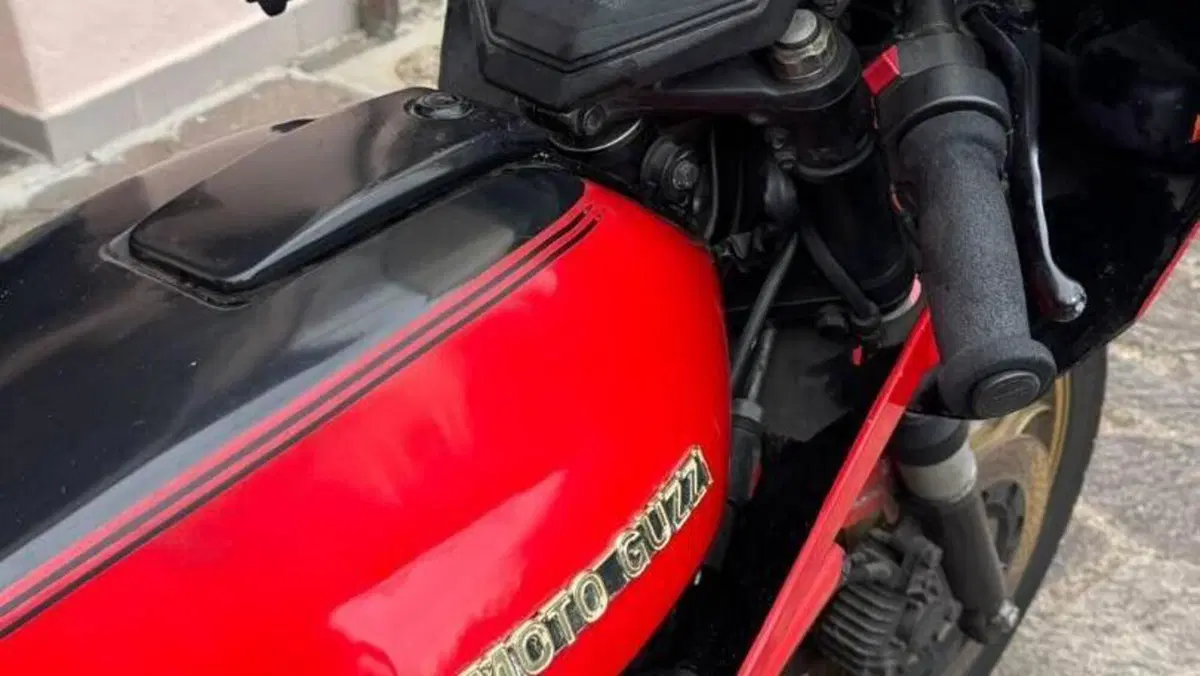 Moto Guzzi   (8)